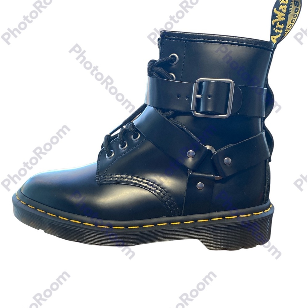 Dr.Martens air cushion soles The Original Women size 6 black NWOT SIZE 6 leather